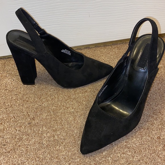 Faux suede chunky heel pointy closed toe sling backs, too small for me - Picture 2 of 7